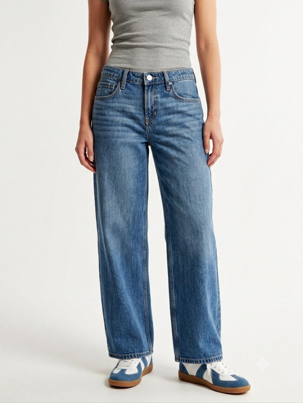 Hollister Low Rise Baggy Jeans 27 Medium Wash NWOT